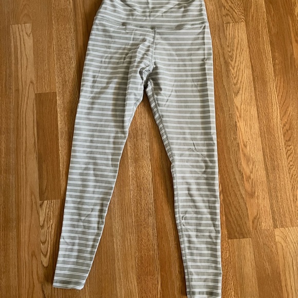 Glyder Leggings Gray and White - Picture 4 of 5